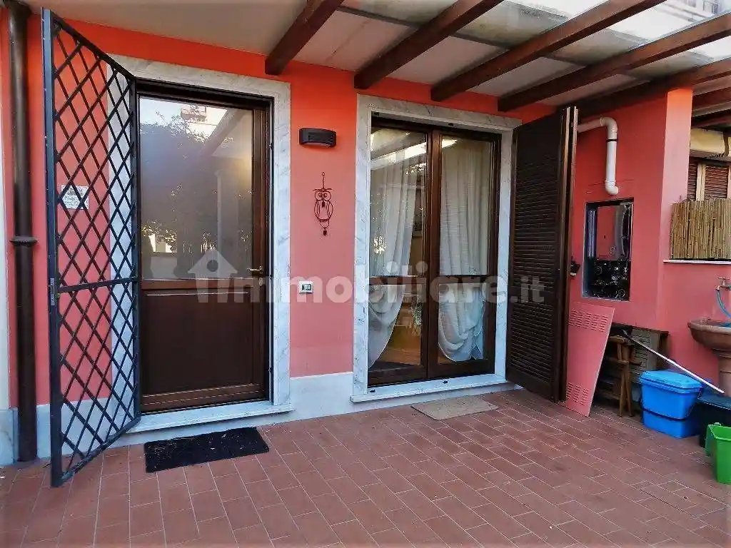 Casa indipendente in vendita a Seravezza