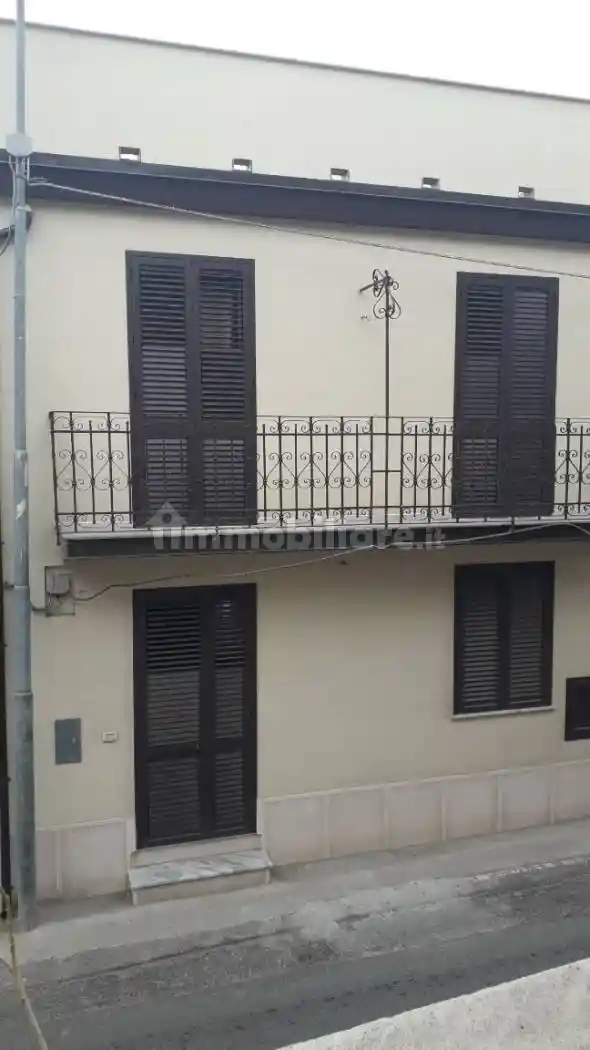 Casa indipendente in affitto a Reggio Calabria