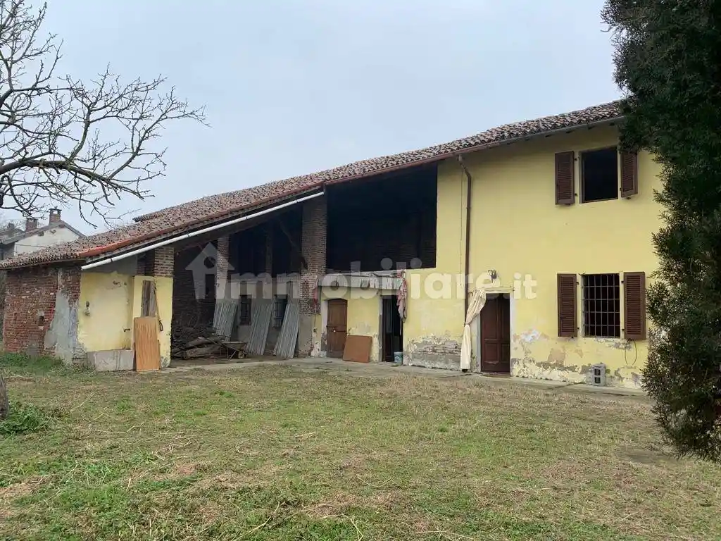 Casa indipendente in vendita a Mortara