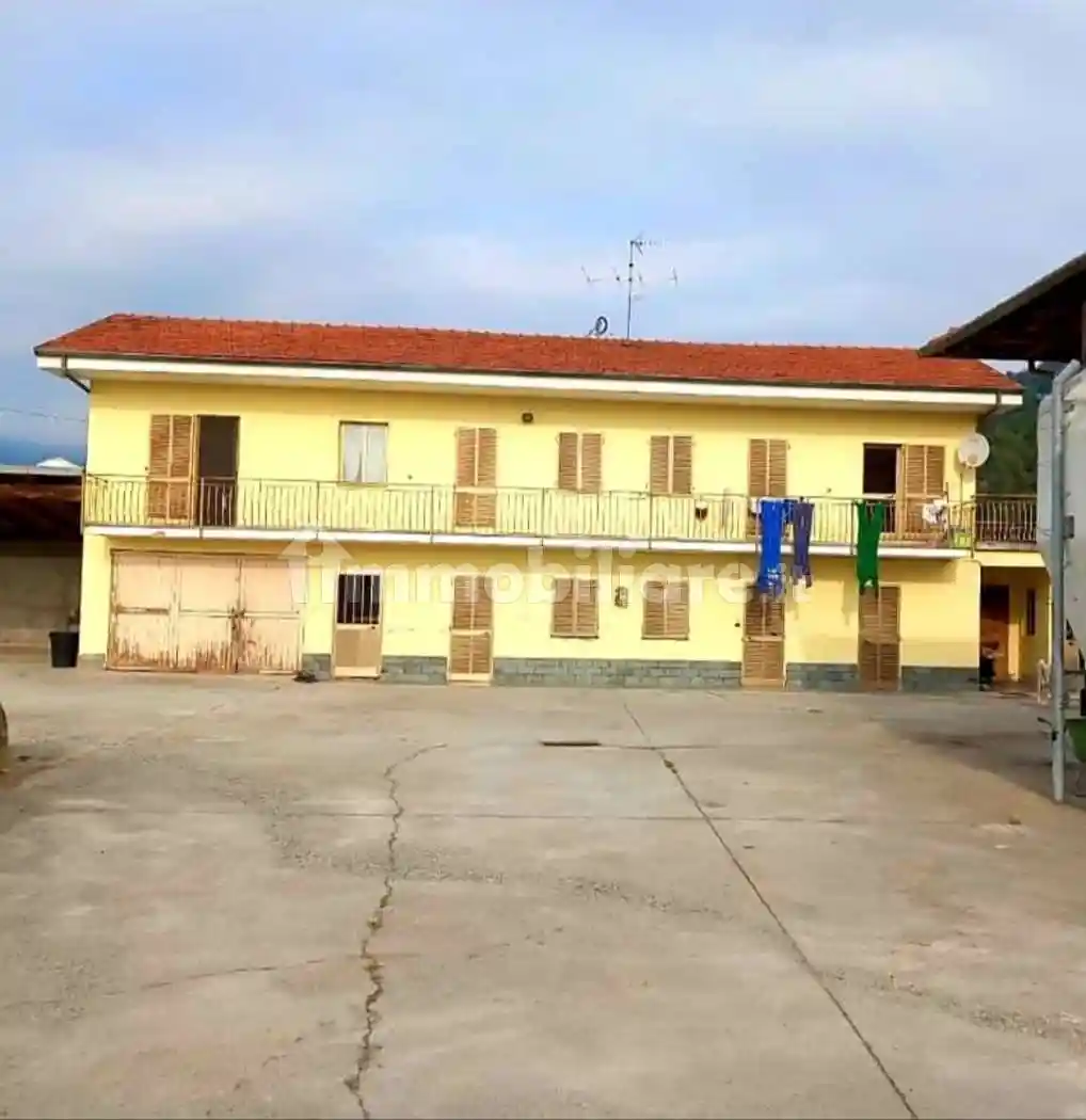 Rustico - Casale in vendita a Revello