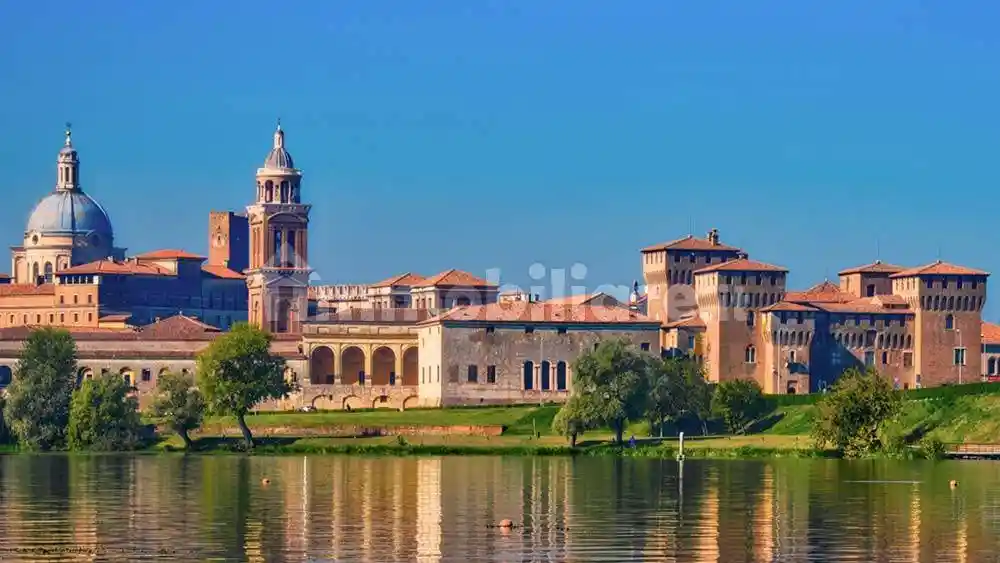Palazzo - Edificio in vendita a Mantova