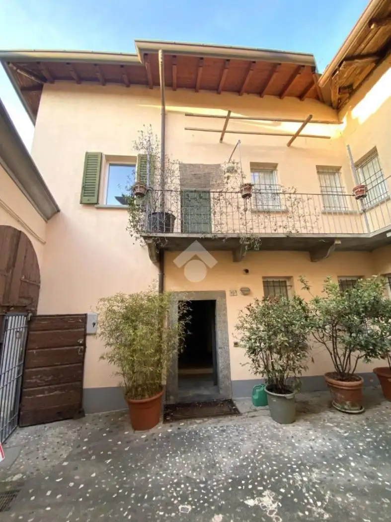 Rustico - Casale in vendita a Merate