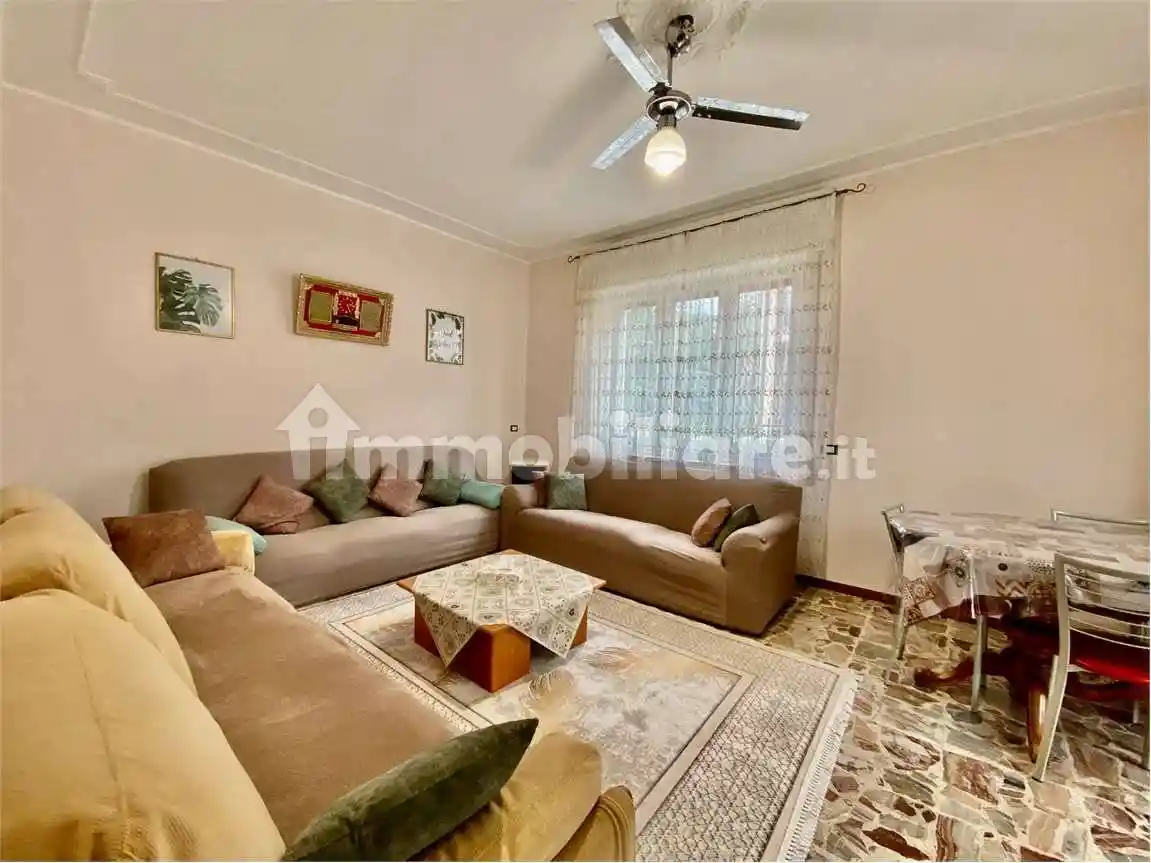 Appartamento in vendita a Castello di Brianza