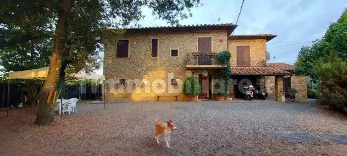 Villa in vendita a Guardistallo