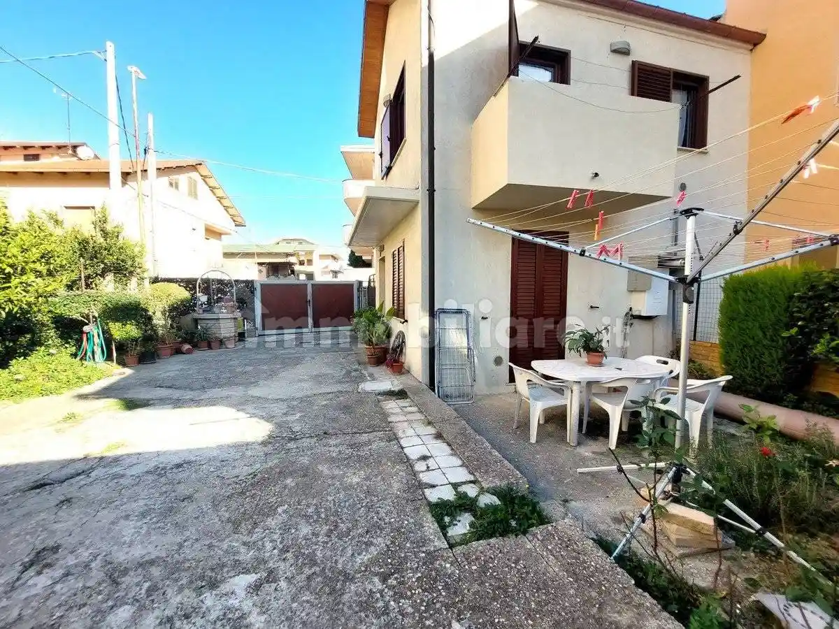 Trilocale via Vittorio Veneto, 8, Chieti Scalo, Chieti - foto 4