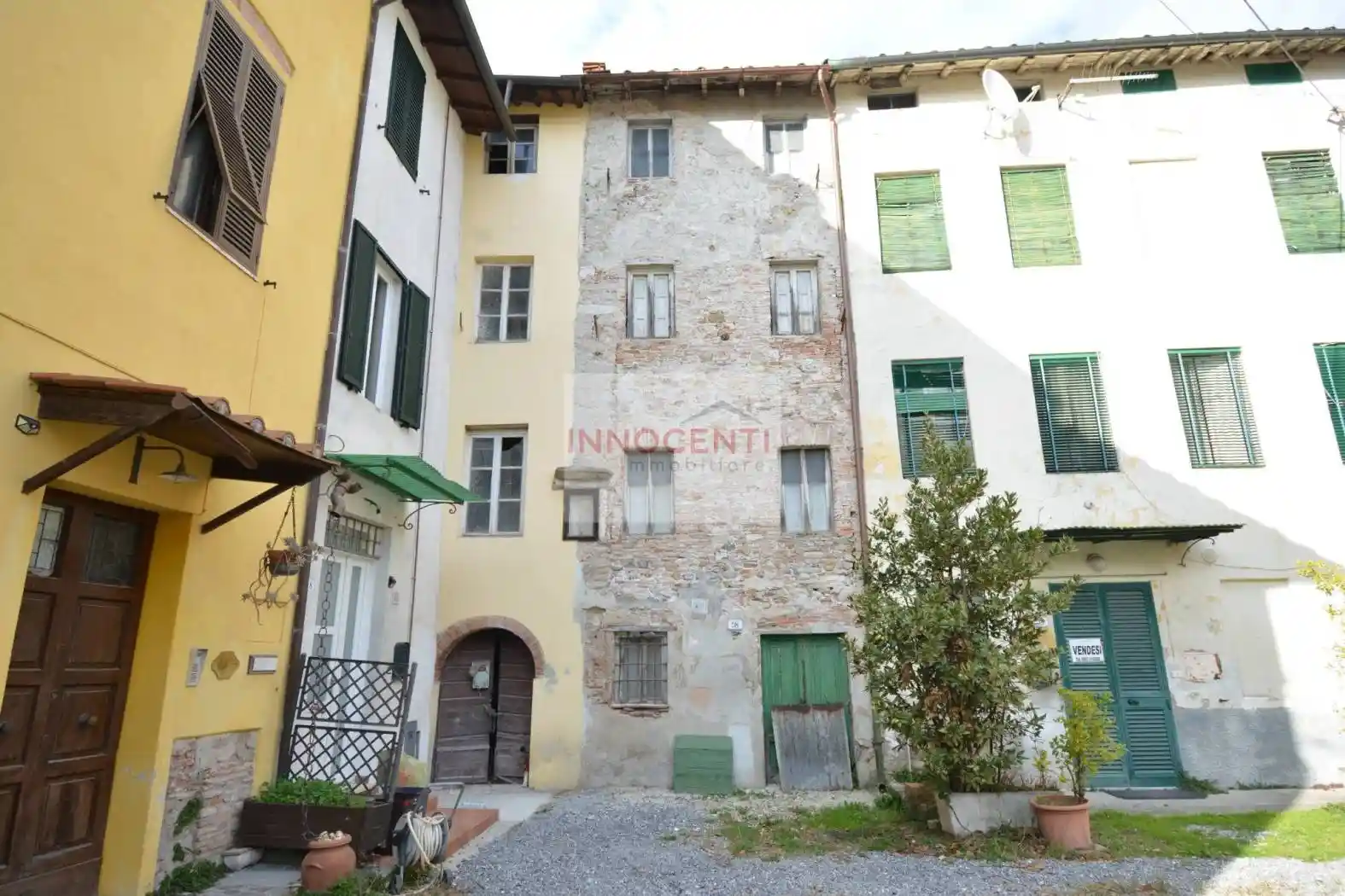 Casa indipendente in vendita a Lucca
