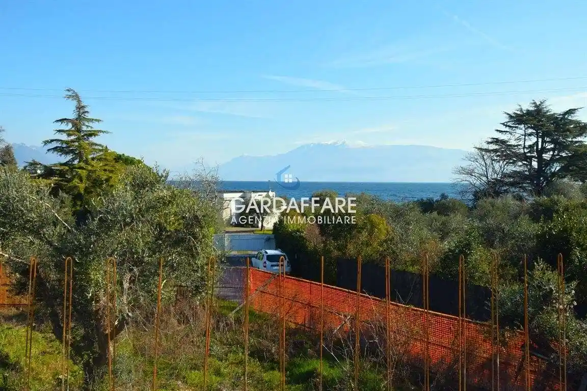 Villa in vendita a Manerba del Garda