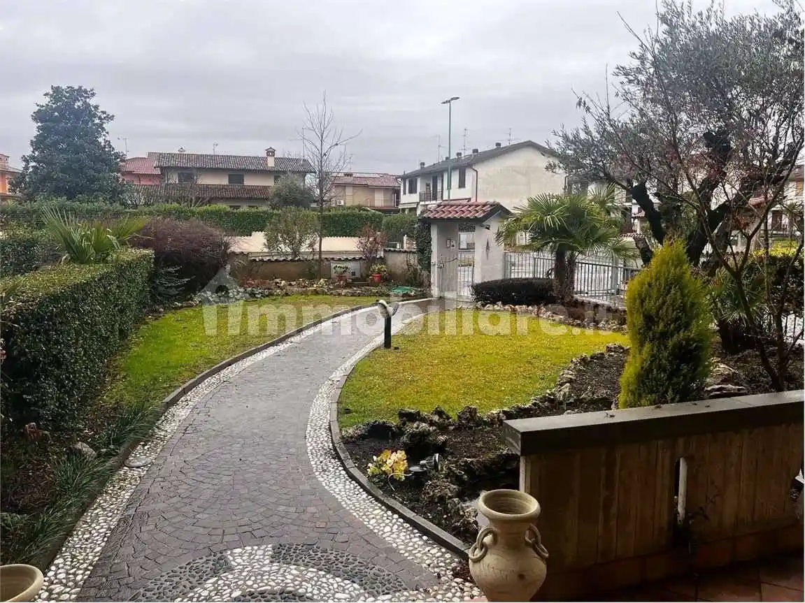 Villa in vendita a Ghisalba