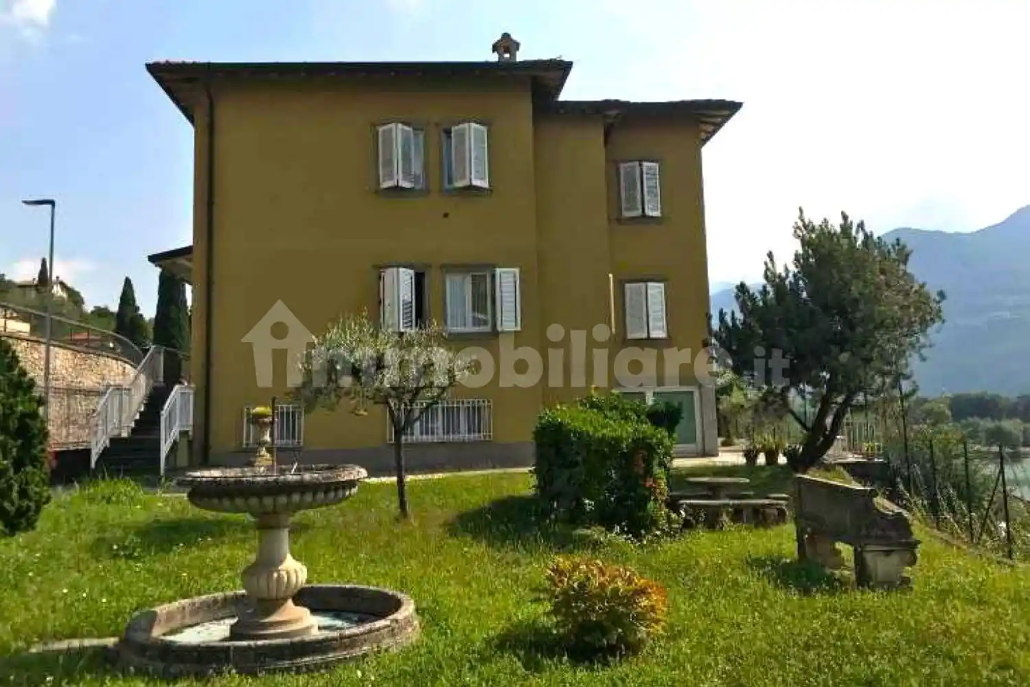 Villa in vendita a Lovere