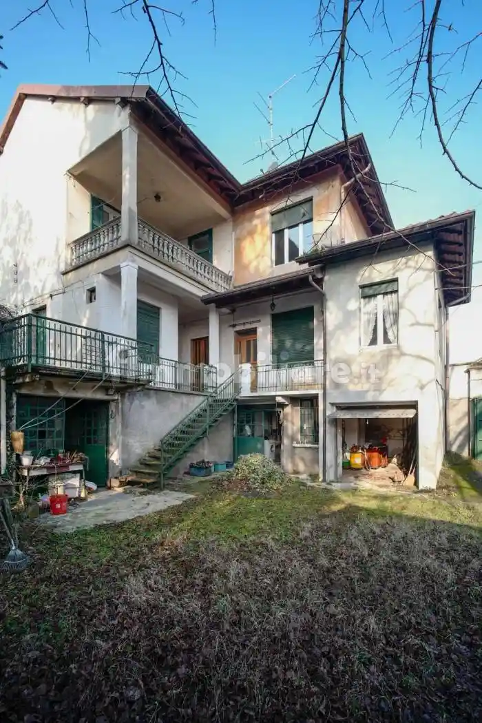 Villa in vendita a Castano Primo