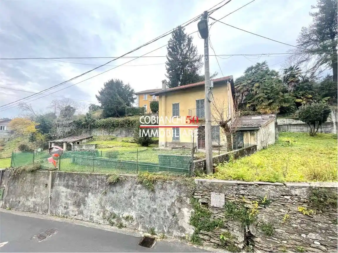 Casa indipendente in vendita a Ghiffa