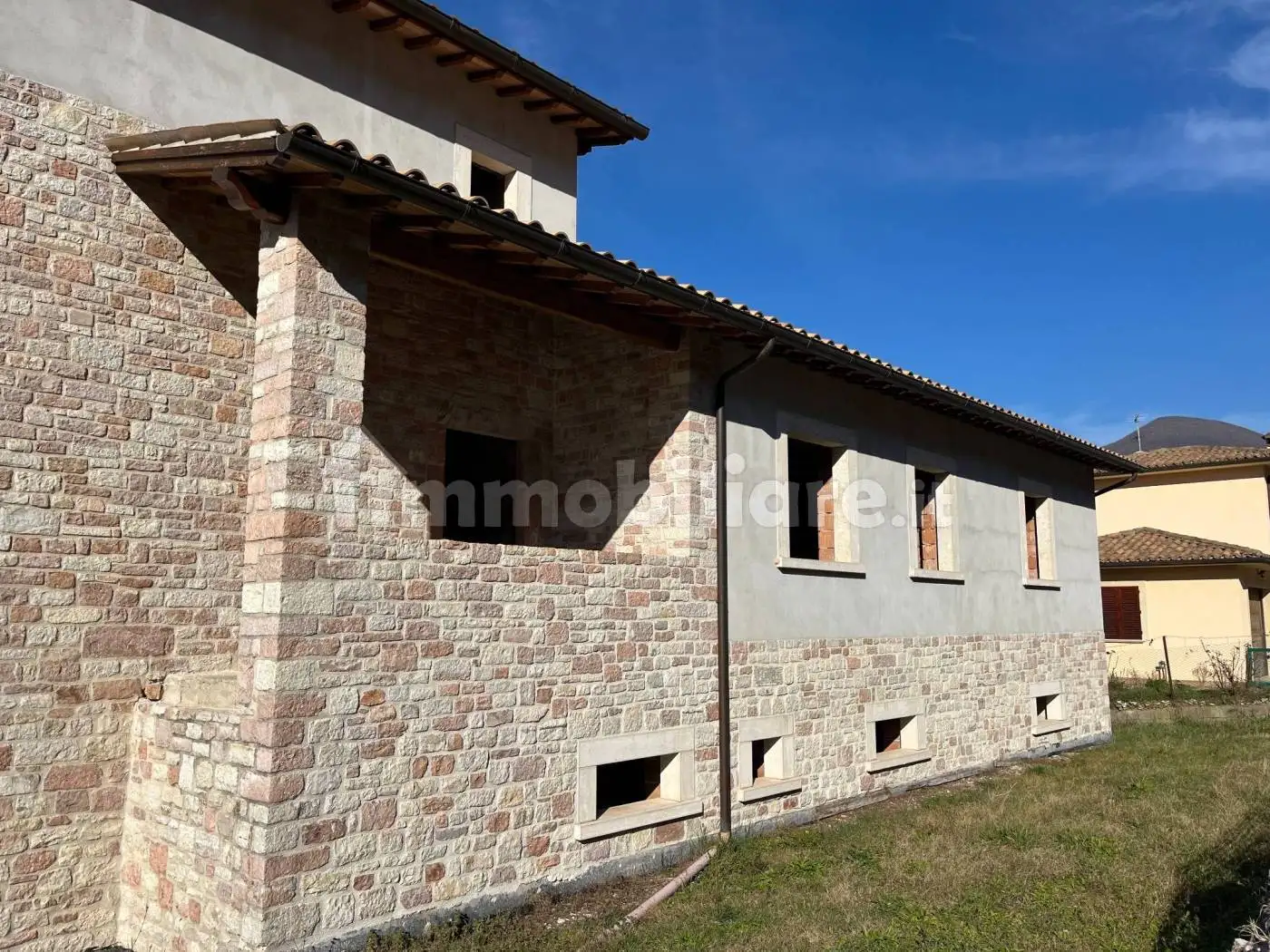 Rustico - Casale in vendita a Sant'Anatolia di Narco