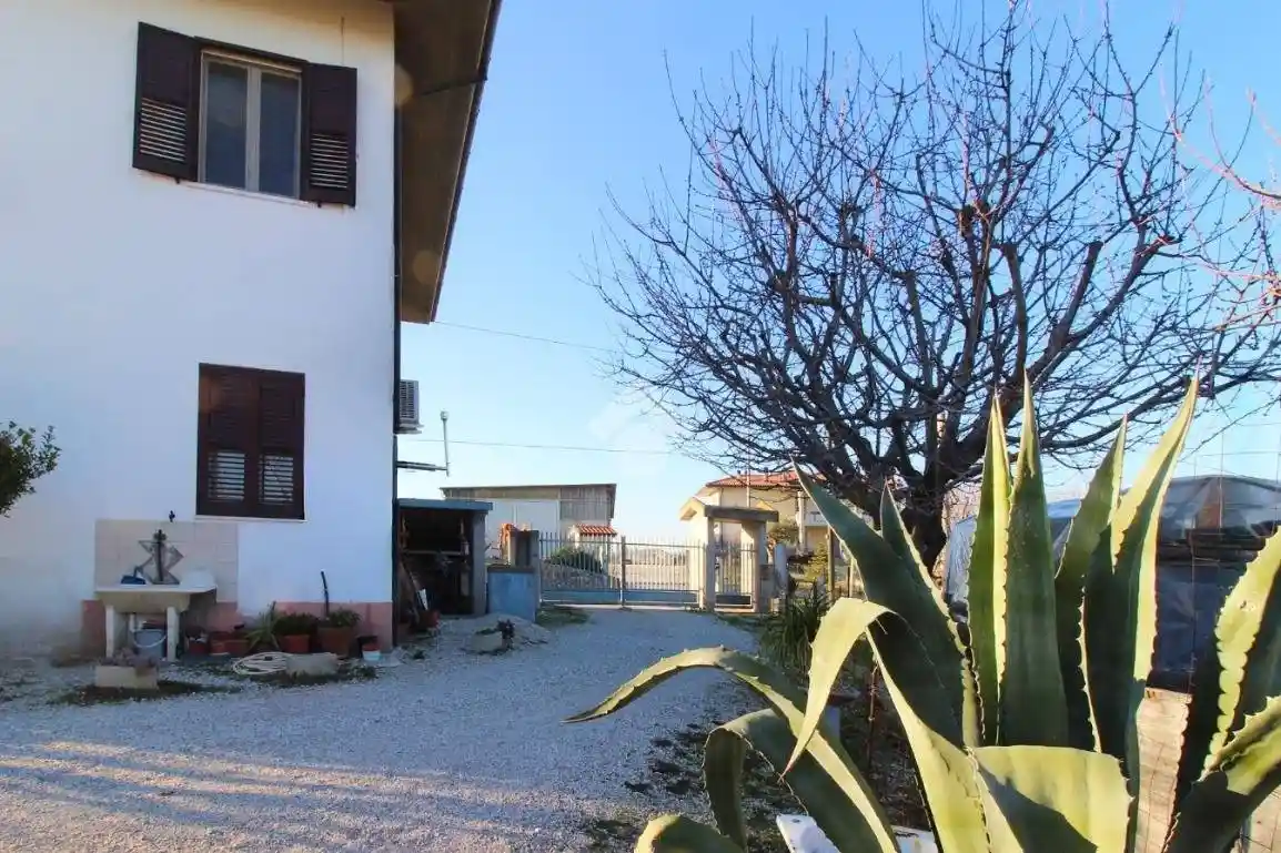 Terratetto unifamiliare Contrada tanesi 22, Roseto degli Abruzzi - foto 5