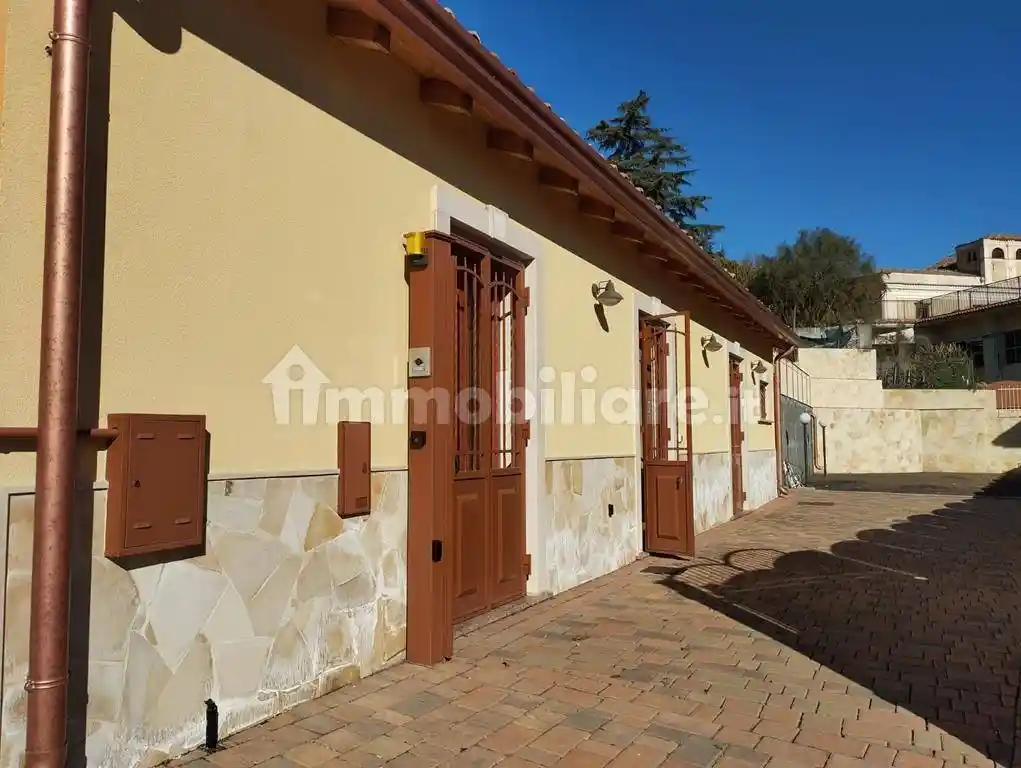 Villa in vendita a Trecastagni