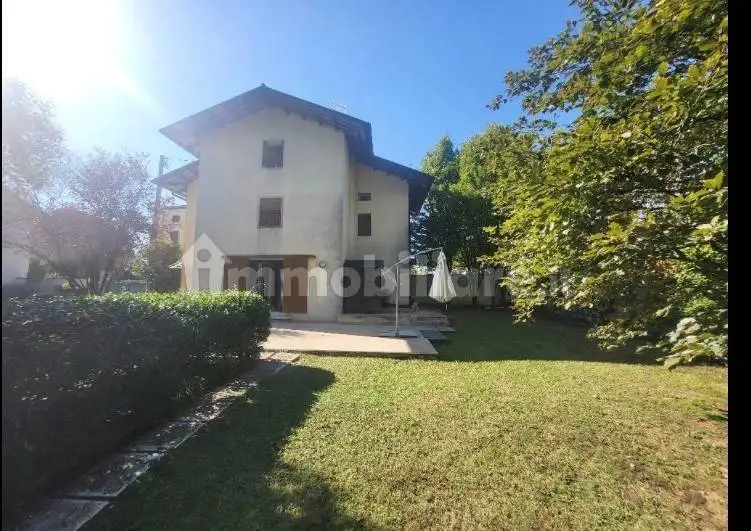 Casa indipendente in vendita a Vicenza