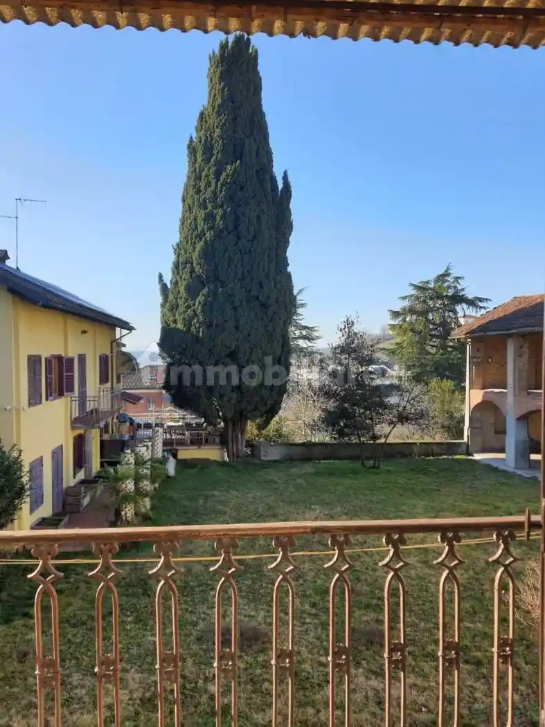 Appartamento in vendita a Montemagno