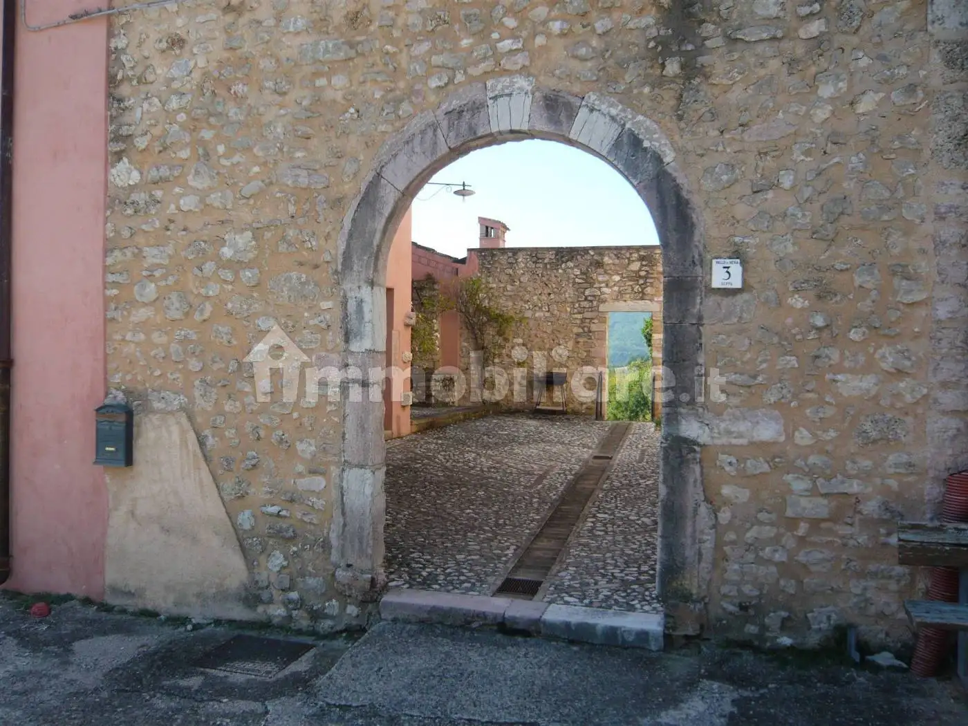 Appartamento in vendita a Vallo di Nera