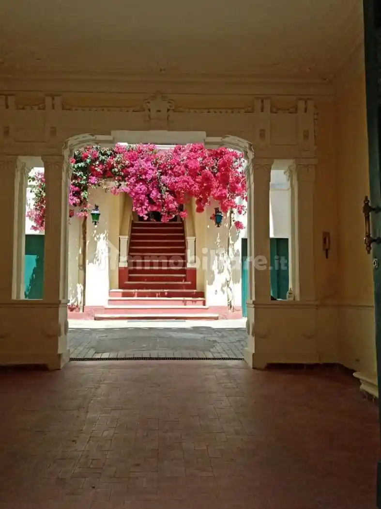 Palazzo - Edificio in vendita a Mesagne