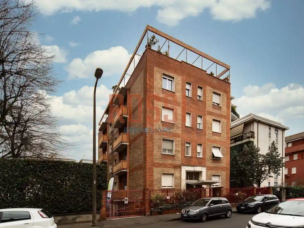 Appartamento in vendita a Monza