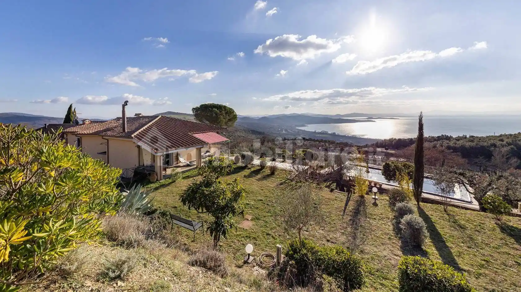 Villa in vendita a Passignano sul Trasimeno