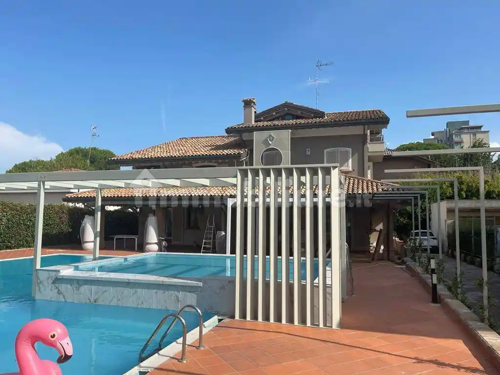 Villa in vendita a Cervia