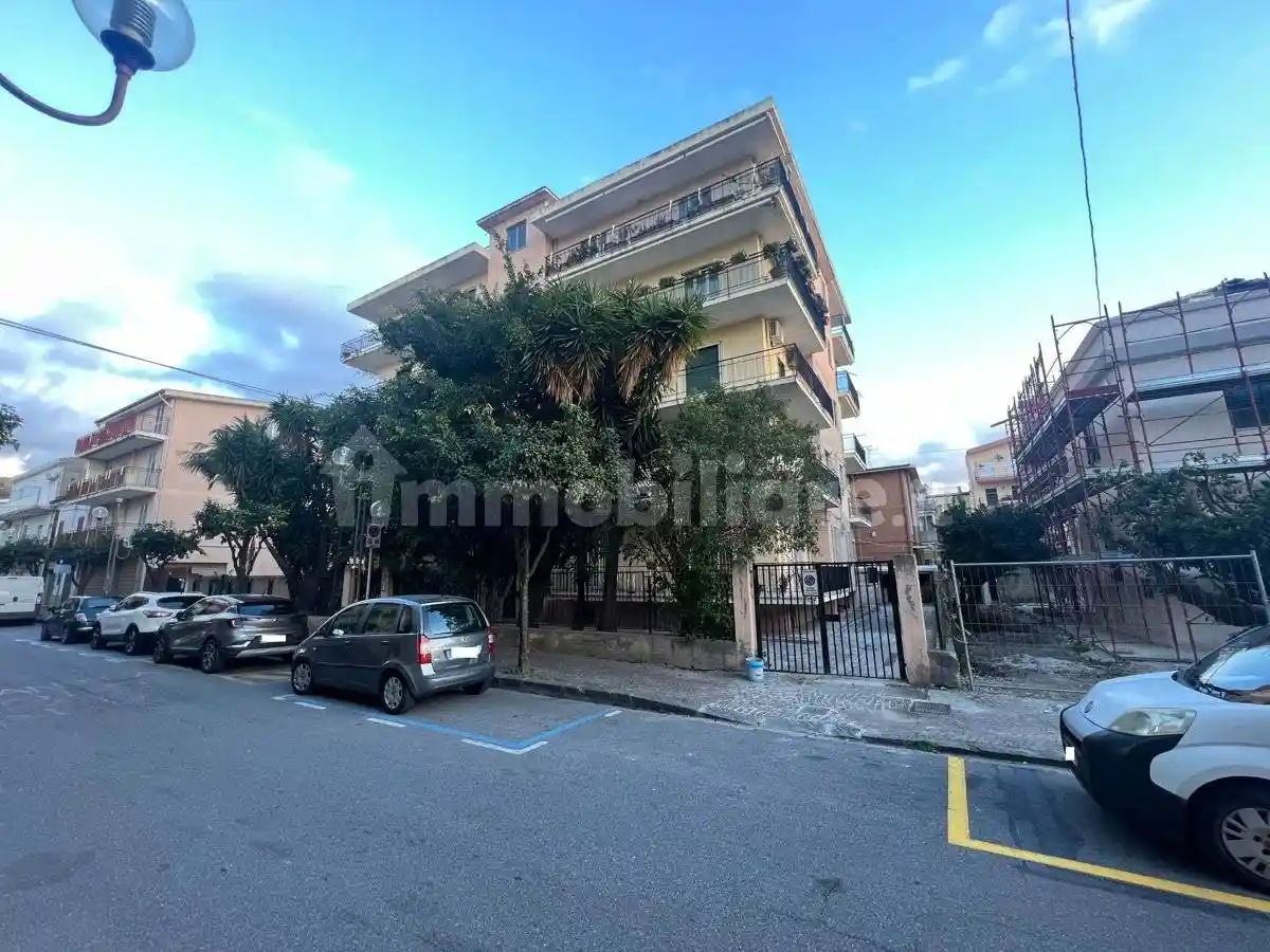 Trilocale via R. Margherita, 165, Centro, Amantea - foto 2