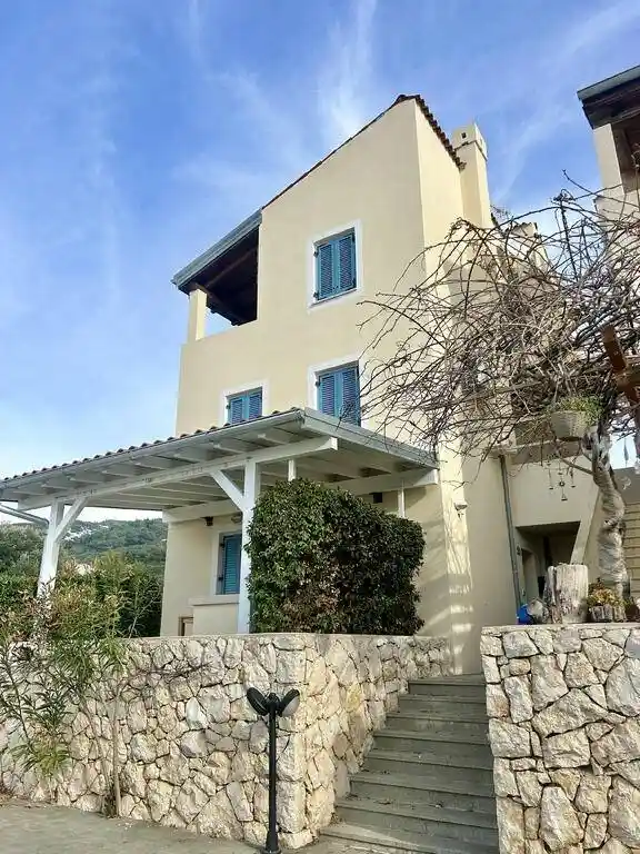 Casa indipendente in vendita a Trieste