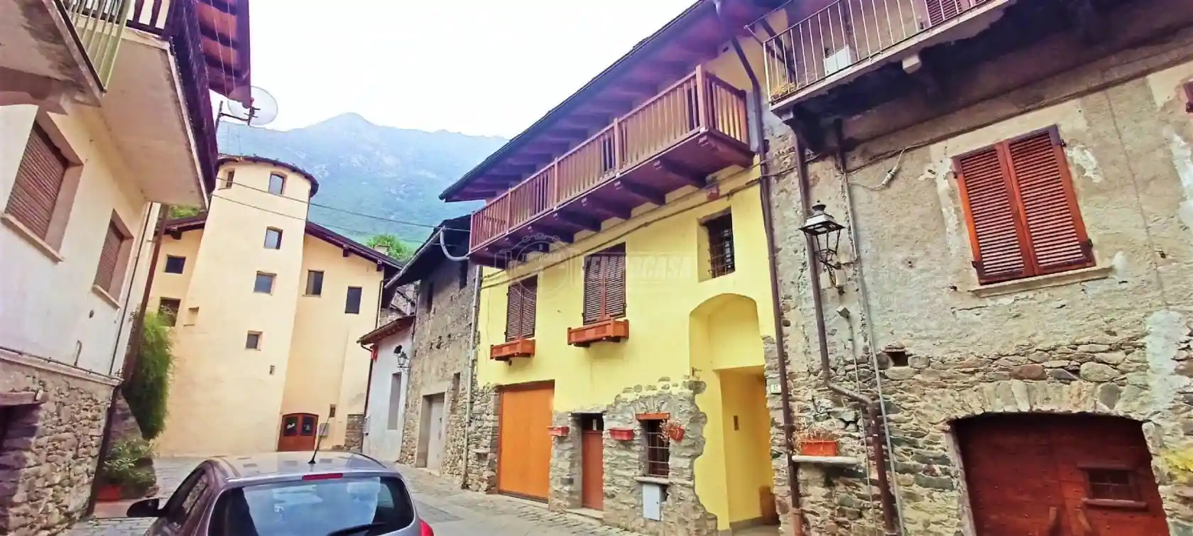 Casa indipendente in vendita a Donnas