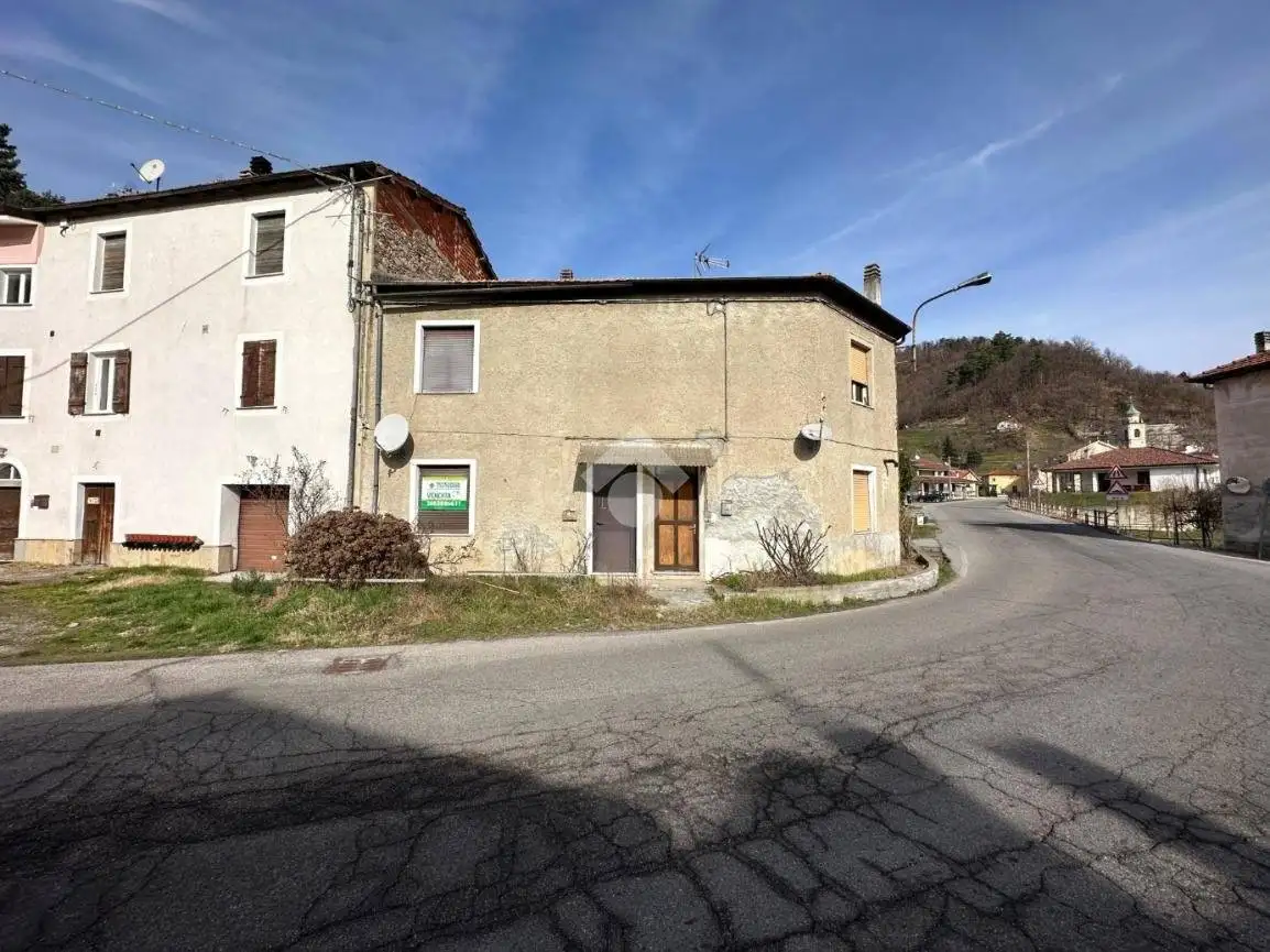 Casa indipendente in vendita a Pallare