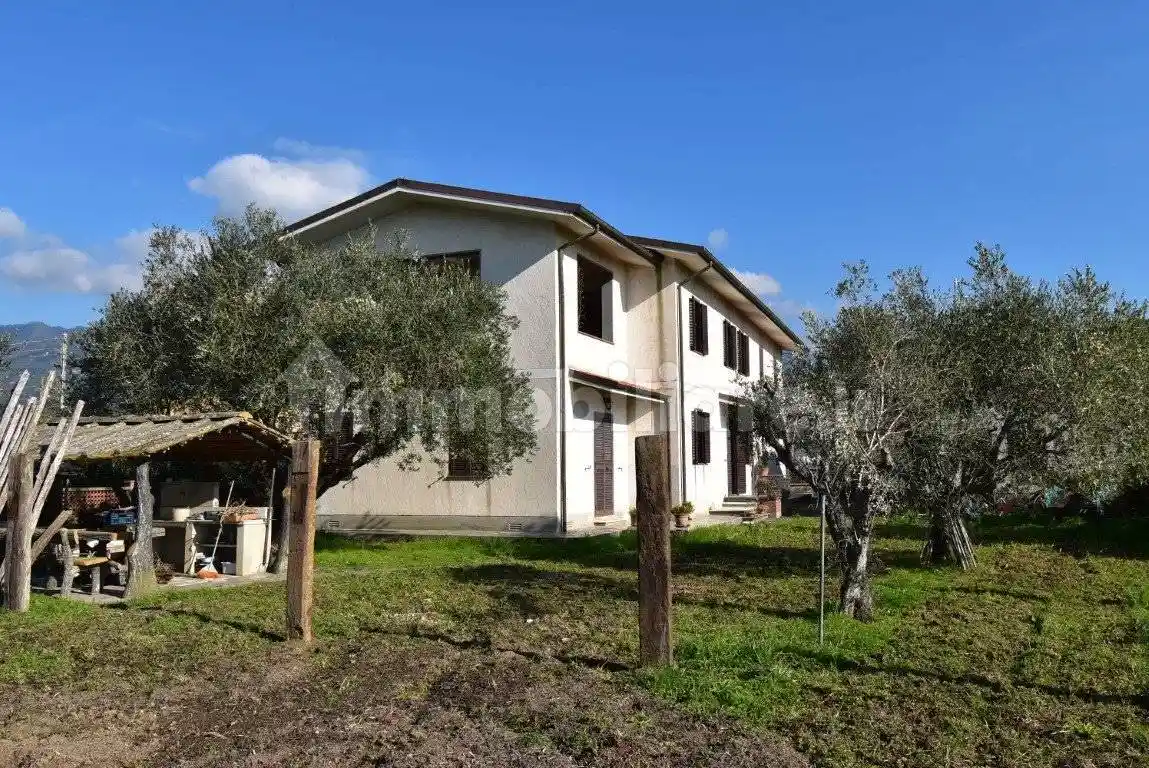 Rustico - Casale in vendita a Camaiore