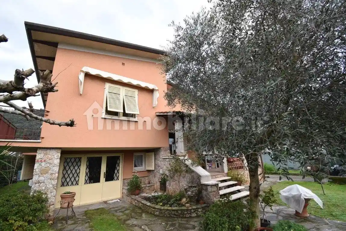 Villa in vendita a Pietrasanta