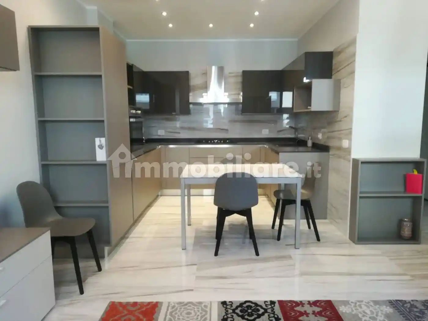 Appartamento in vendita a Piacenza