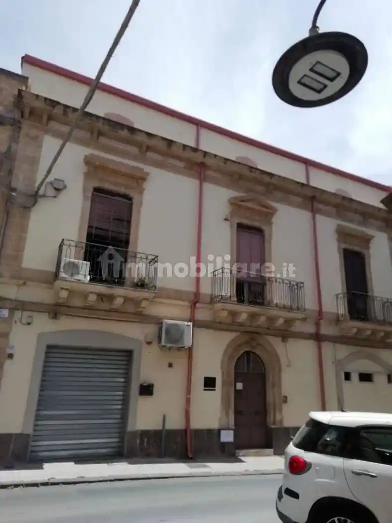 Palazzo - Edificio in vendita a Francofonte