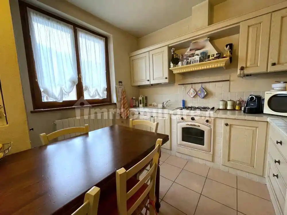 Appartamento in vendita a Cene