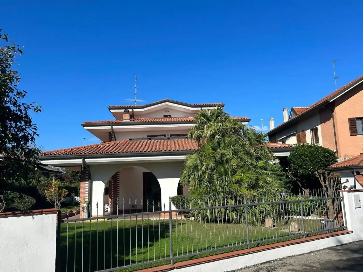 Villa in vendita a Garbagnate Milanese