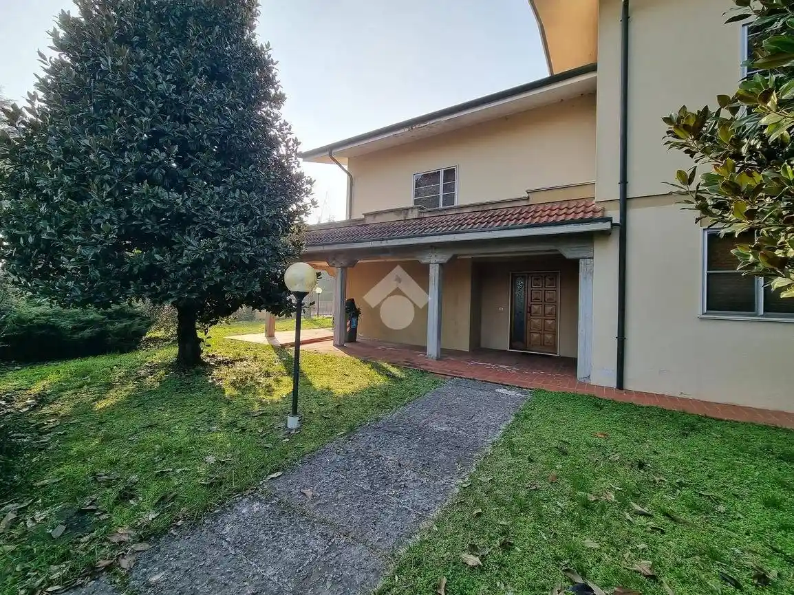 Villa in vendita a Borgo Virgilio