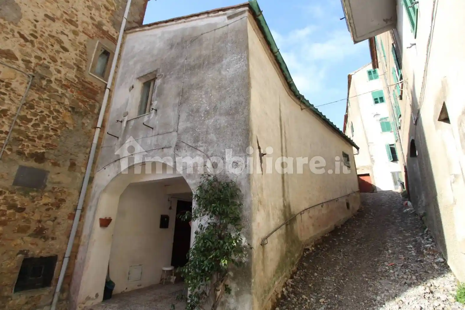 Appartamento in vendita a Chiusdino