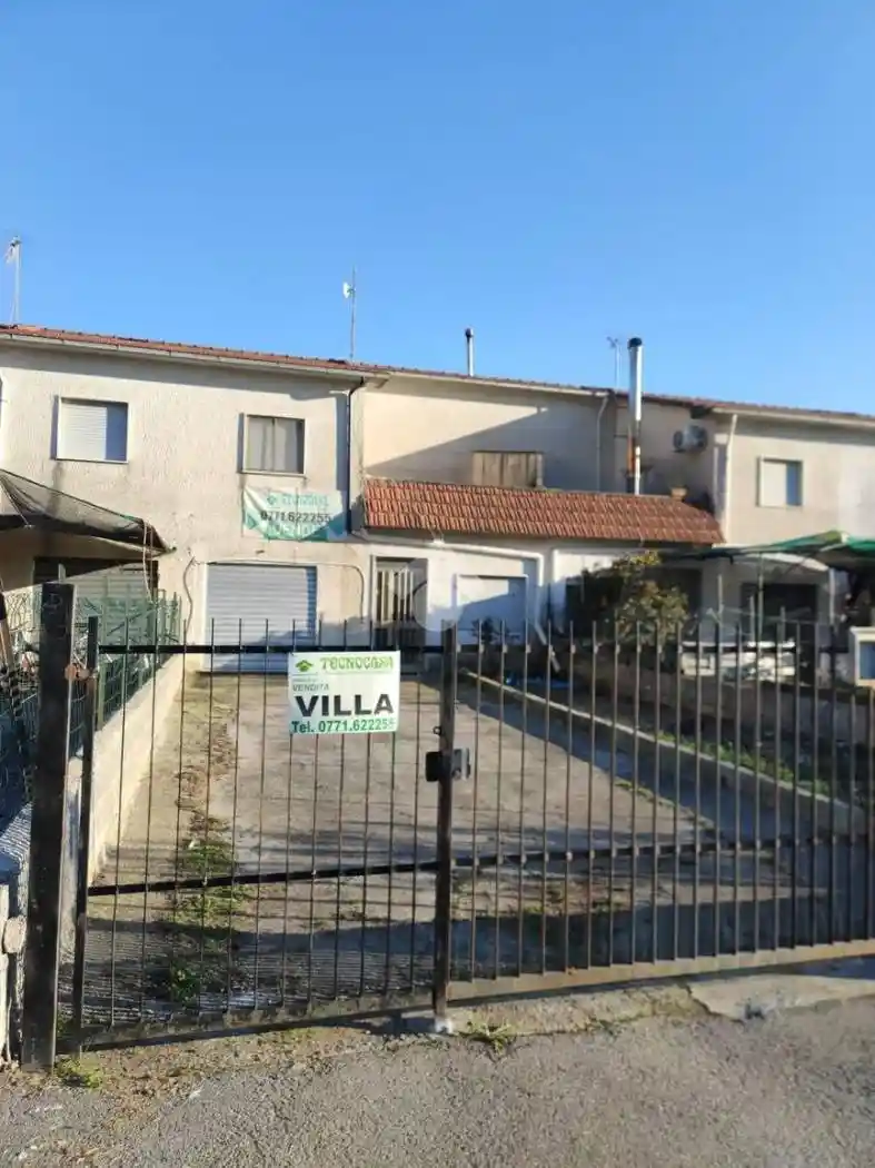 Villetta a schiera in vendita a Santi Cosma e Damiano