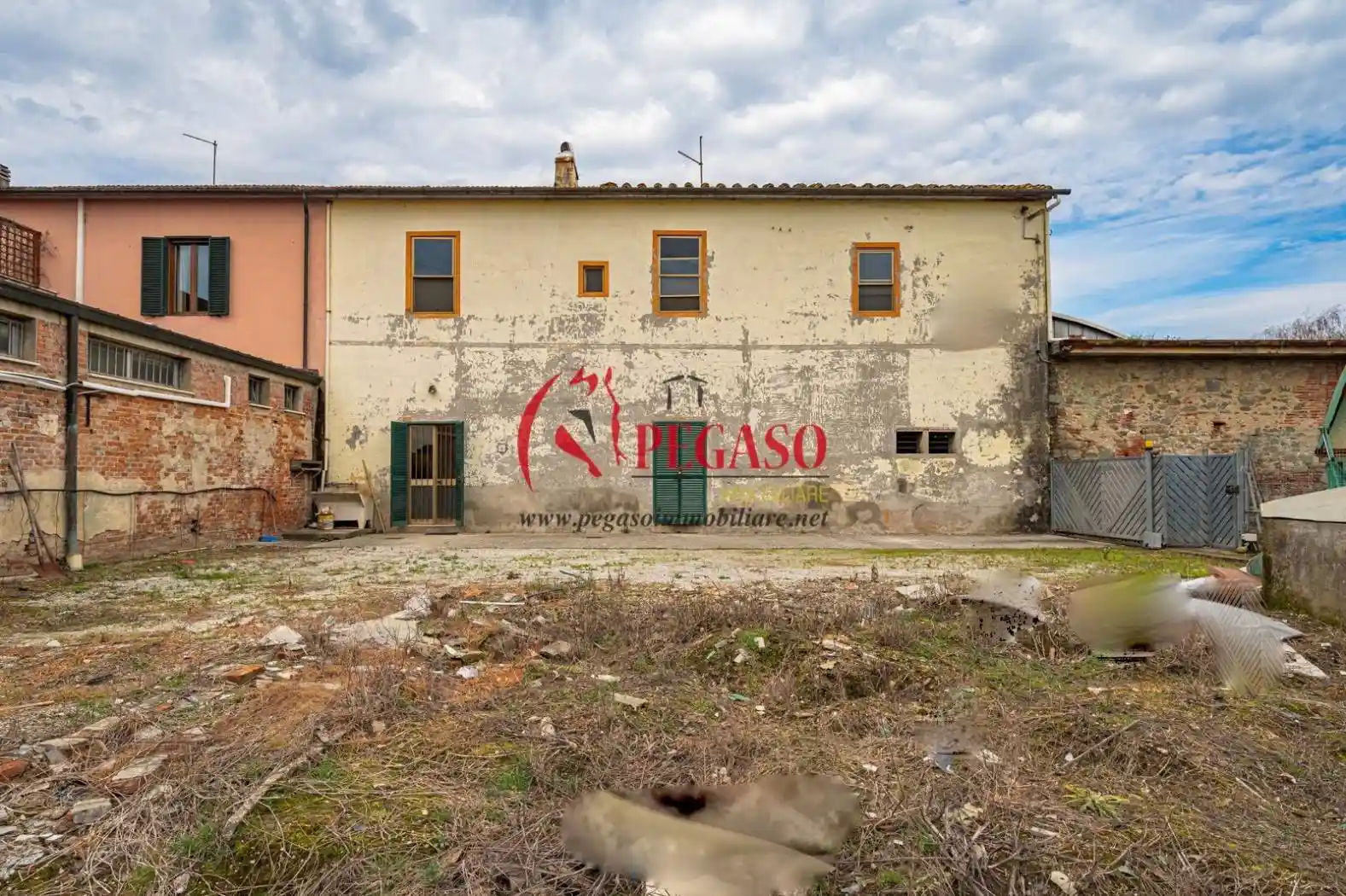 Casa indipendente in vendita a Pescia