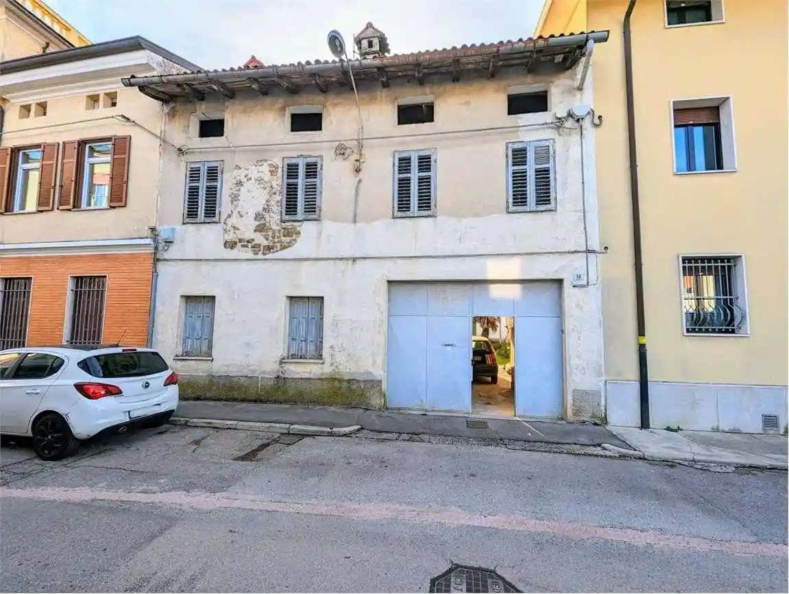 Rustico - Casale in vendita a Gorizia