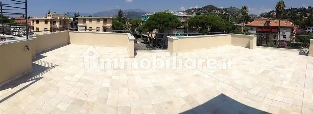 Appartamento in vendita a Bordighera