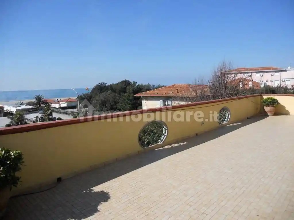 Attico - Mansarda in affitto a Pietrasanta