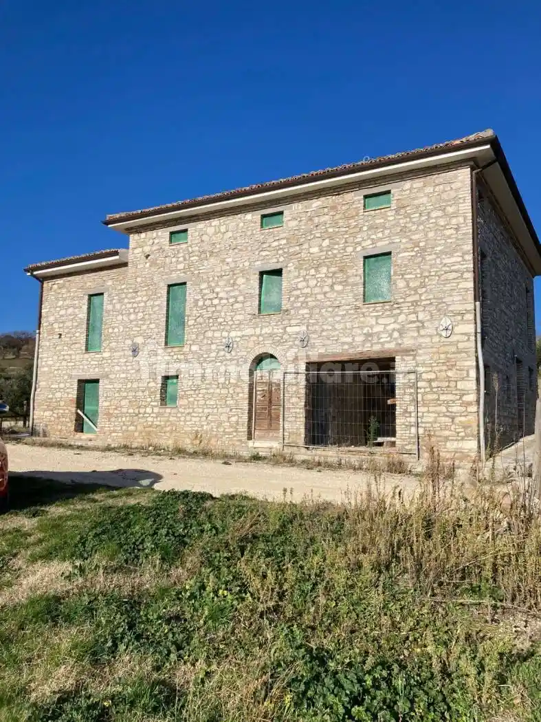 Rustico - Casale in vendita a Cingoli
