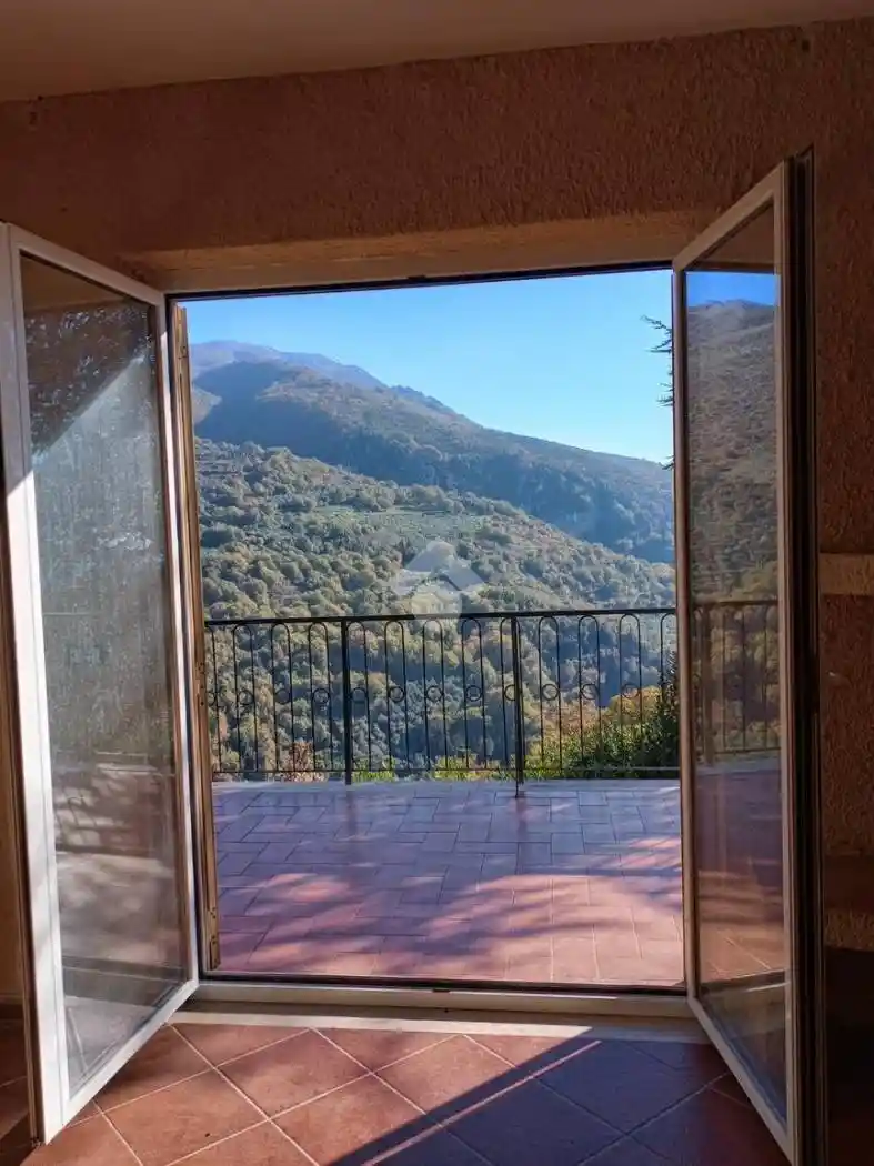 Casa indipendente in vendita a Olevano Romano