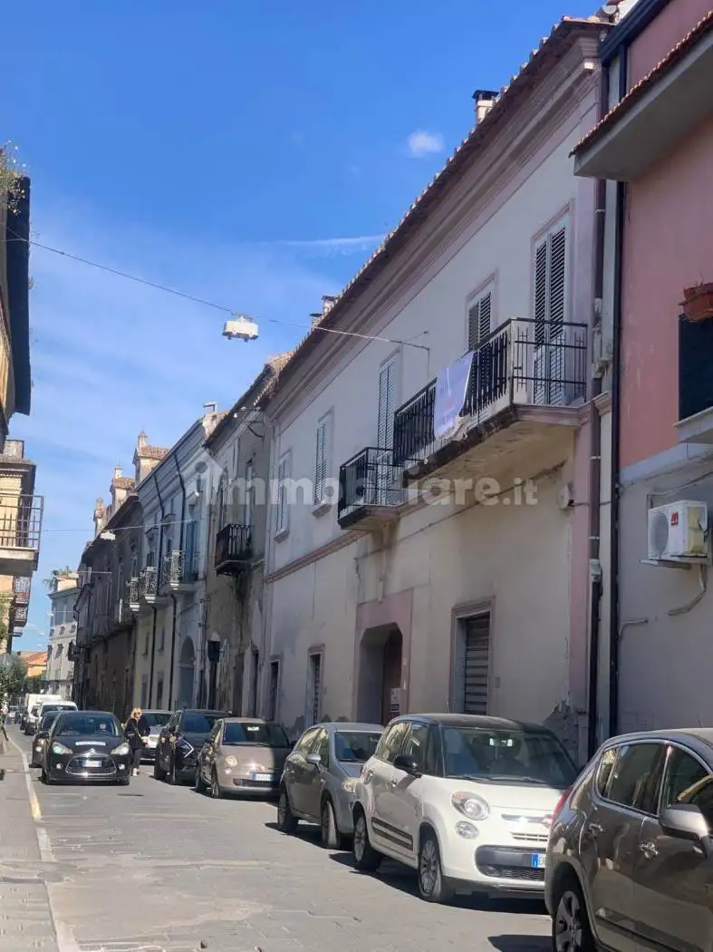 Palazzo - Edificio in vendita a Marcianise