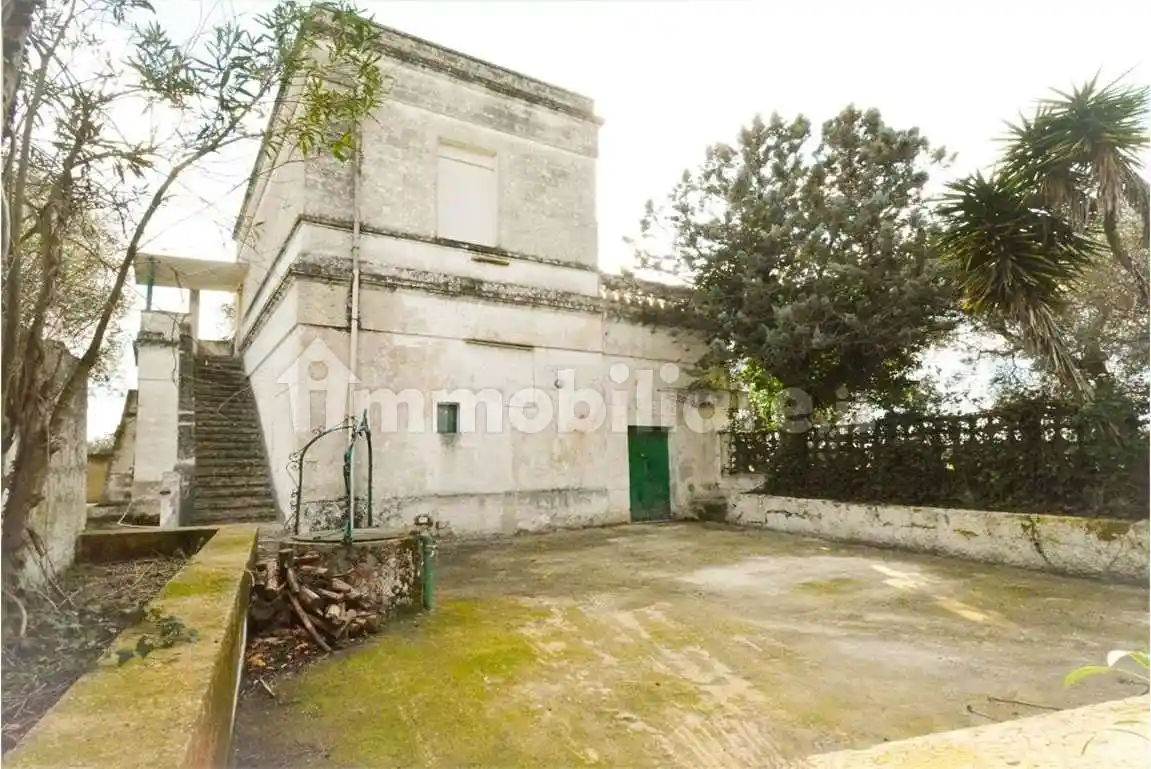 Rustico - Casale in vendita a Latiano