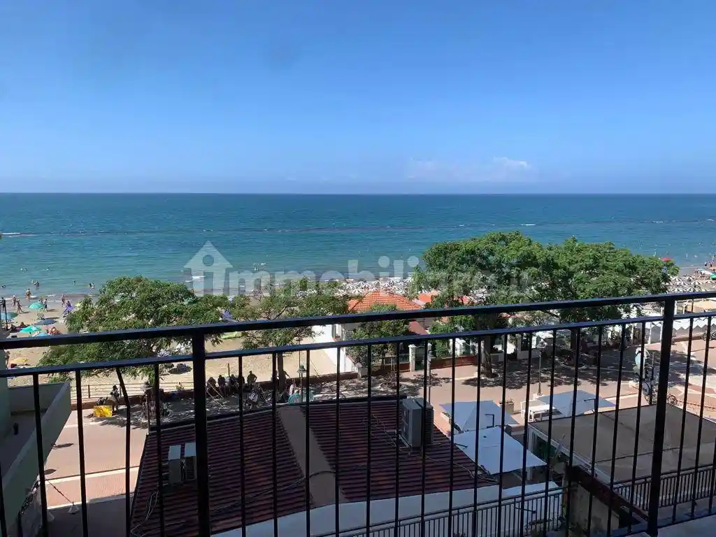 Appartamento in affitto a Follonica