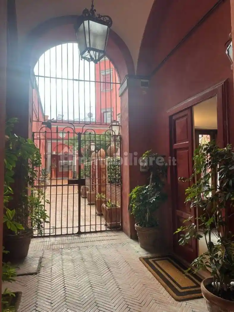 Appartamento in affitto a Napoli