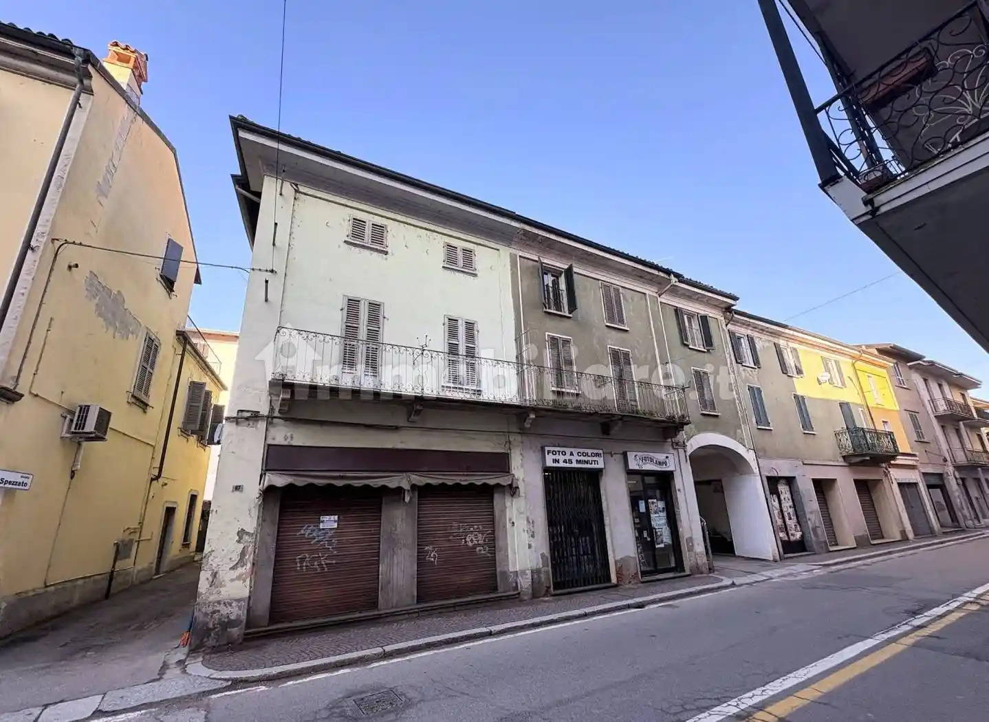 Palazzo - Edificio in vendita a Garlasco