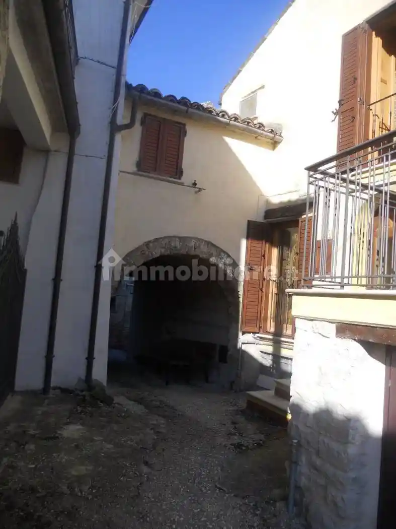 Terratetto unifamiliare San Massimo 74, Isola del Gran Sasso d'Italia - foto 2